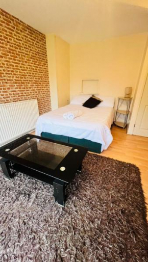Convenient Retreat Rooms